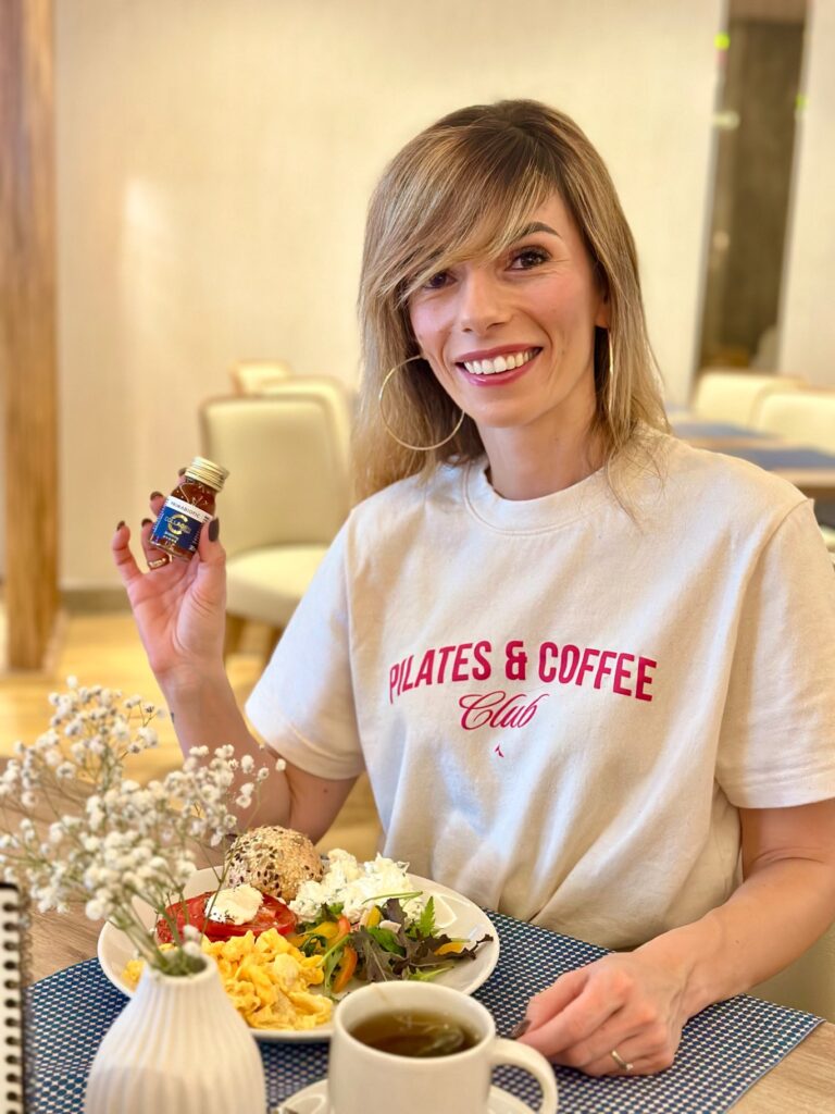 Mój początek każdego dnia to dobre śniadanie i Collagem Primabiotic Sport.